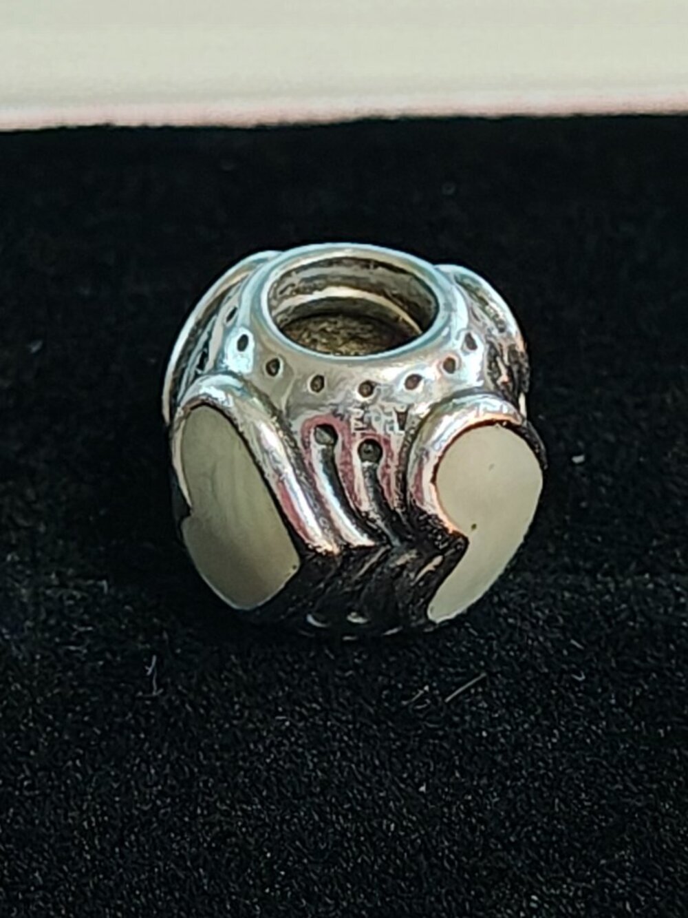 Authentic Pandora Light Grey Enamel Hearts Charm – 790591EN26 Sterling Silver - Picture 8 of 9